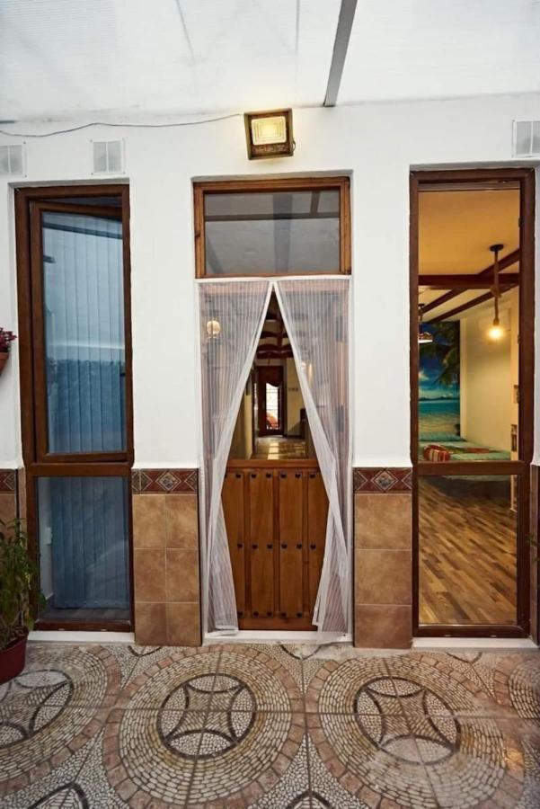 Casa Ideal Para Familias Con Patio Y 3 Banos Valencia Eksteriør billede